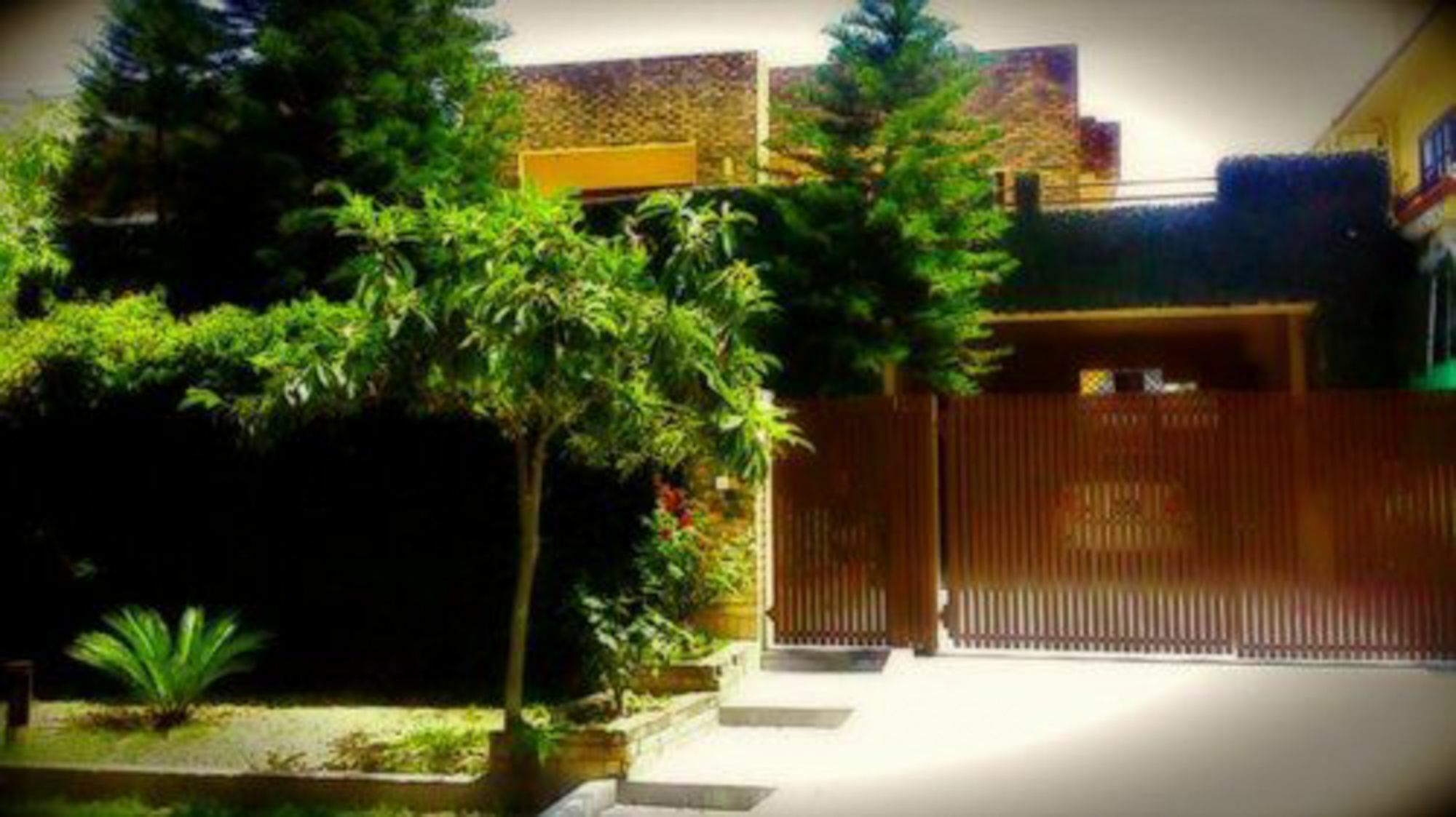 Delano Guest House Islamabad Eksteriør bilde